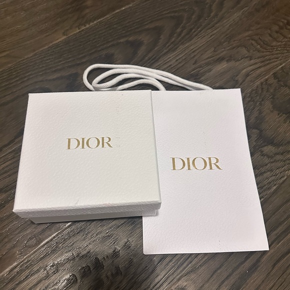 Mini Authentic Dior Accessory Box - Picture 3 of 3